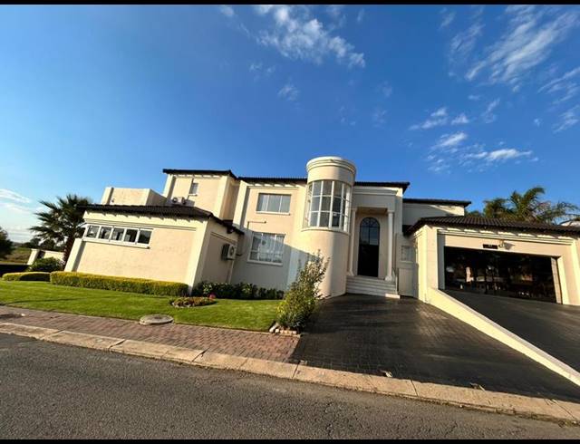 4 BEDROOM HOUSE FOR SALE IN BLUE VALLEY GOLF ESTATE